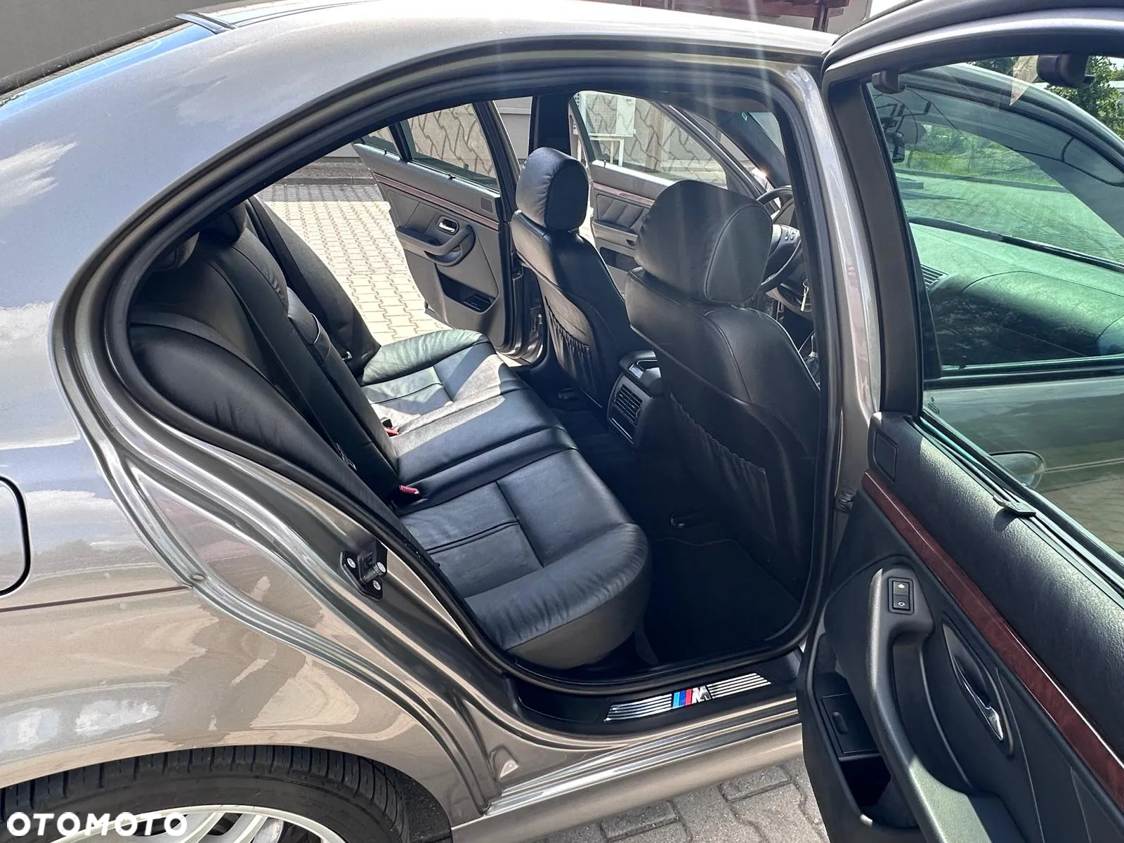 BMW Seria 5 540i - 15