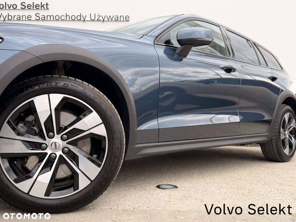 Volvo V60 Cross Country - 4