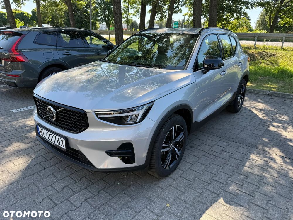Volvo XC 40 B3 Plus Dark - 1