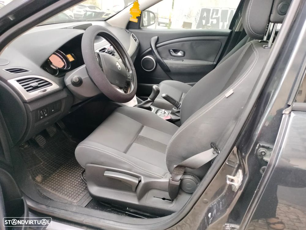Renault Mégane Sport Tourer 1.5 dCi Dynamique - 2