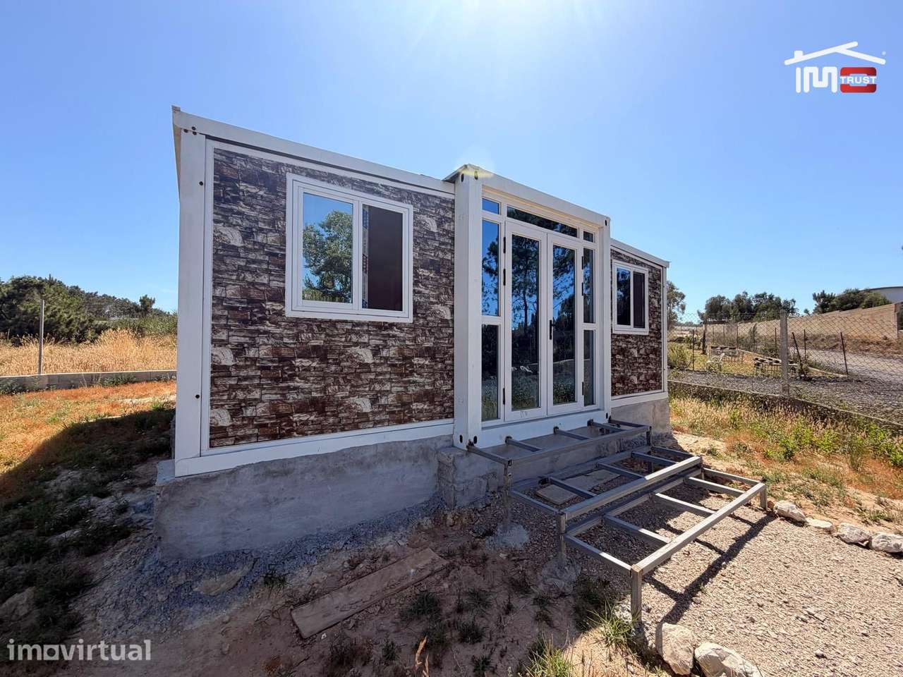 Casa de Contentor T2 em Terreno Urbano na Quinta Nova da Lobateira - Grande imagem: 5/17