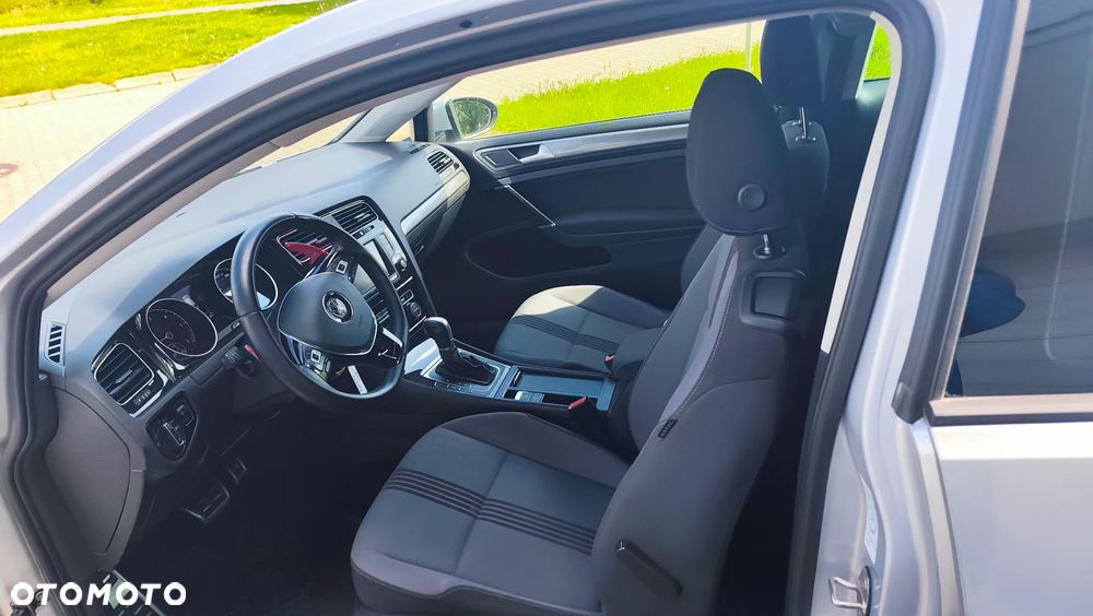 Volkswagen Golf 1.6 BlueTDI DSG Comfortline - 6