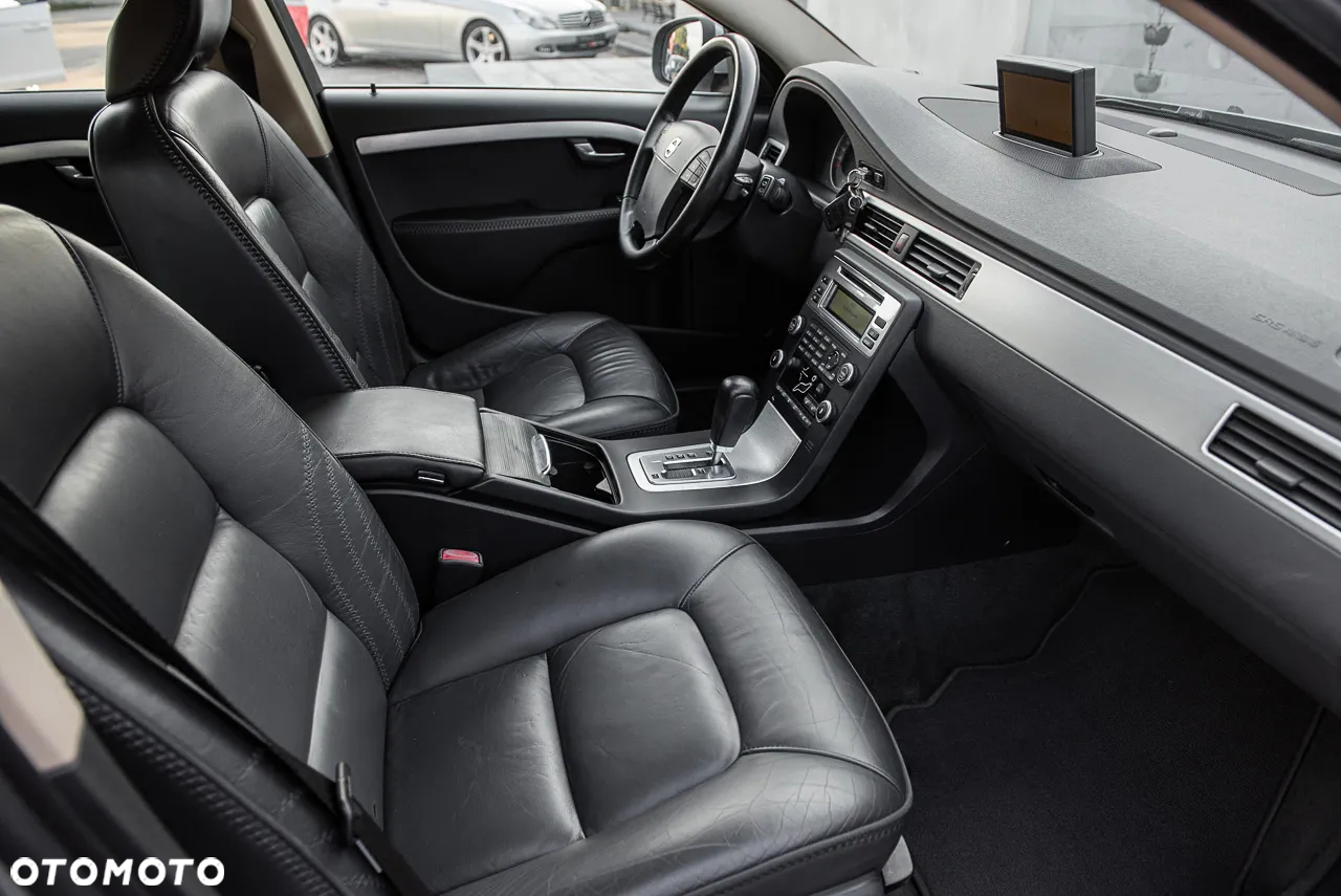 Volvo V70 3.2 AWD Ocean Race - 19