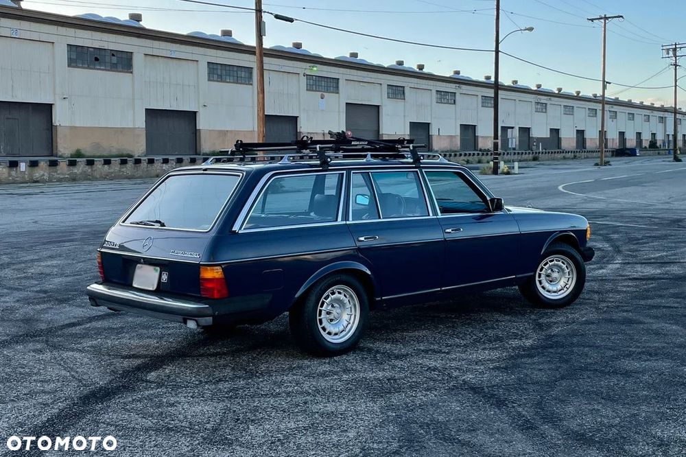 4x Felgi 15 Baroque Bundt m.in. do MERCEDES S W116 W126 E W123 W124 190 W201 - A1370 - 5