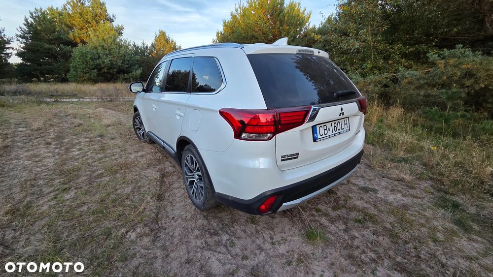 Mitsubishi Outlander - 15