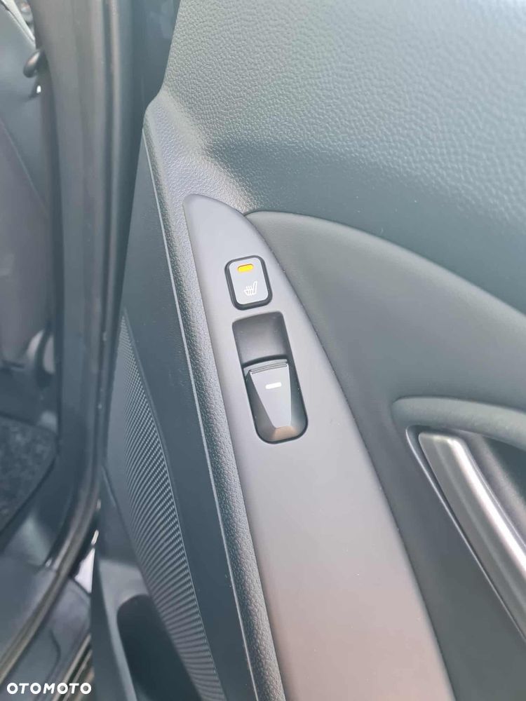 Hyundai ix35 blue 1.6 2WD Finale Gold - 16