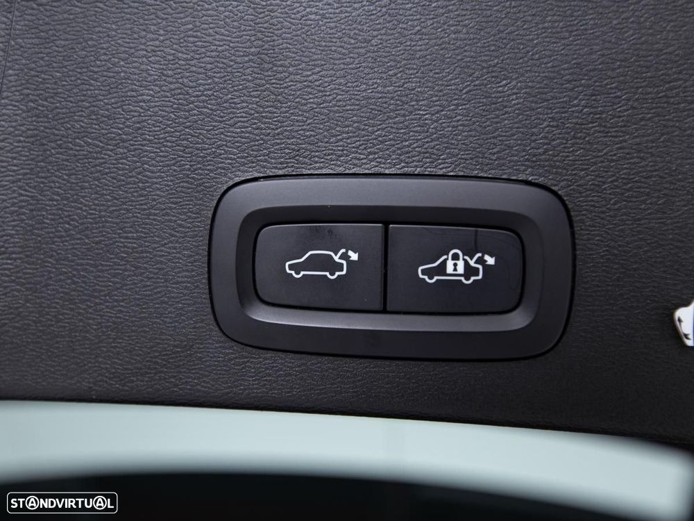 Volvo XC 40 1.5 T4 PHEV R-Design - 14