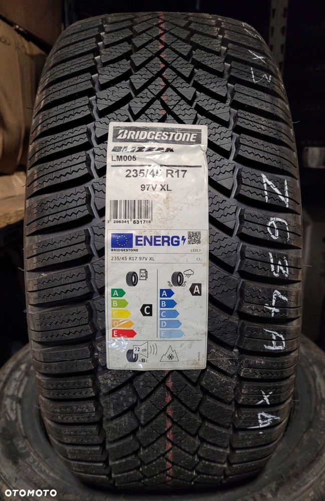 4x Bridgestone Blizzak LM005 235/45R17 97V XL Z634A - 3