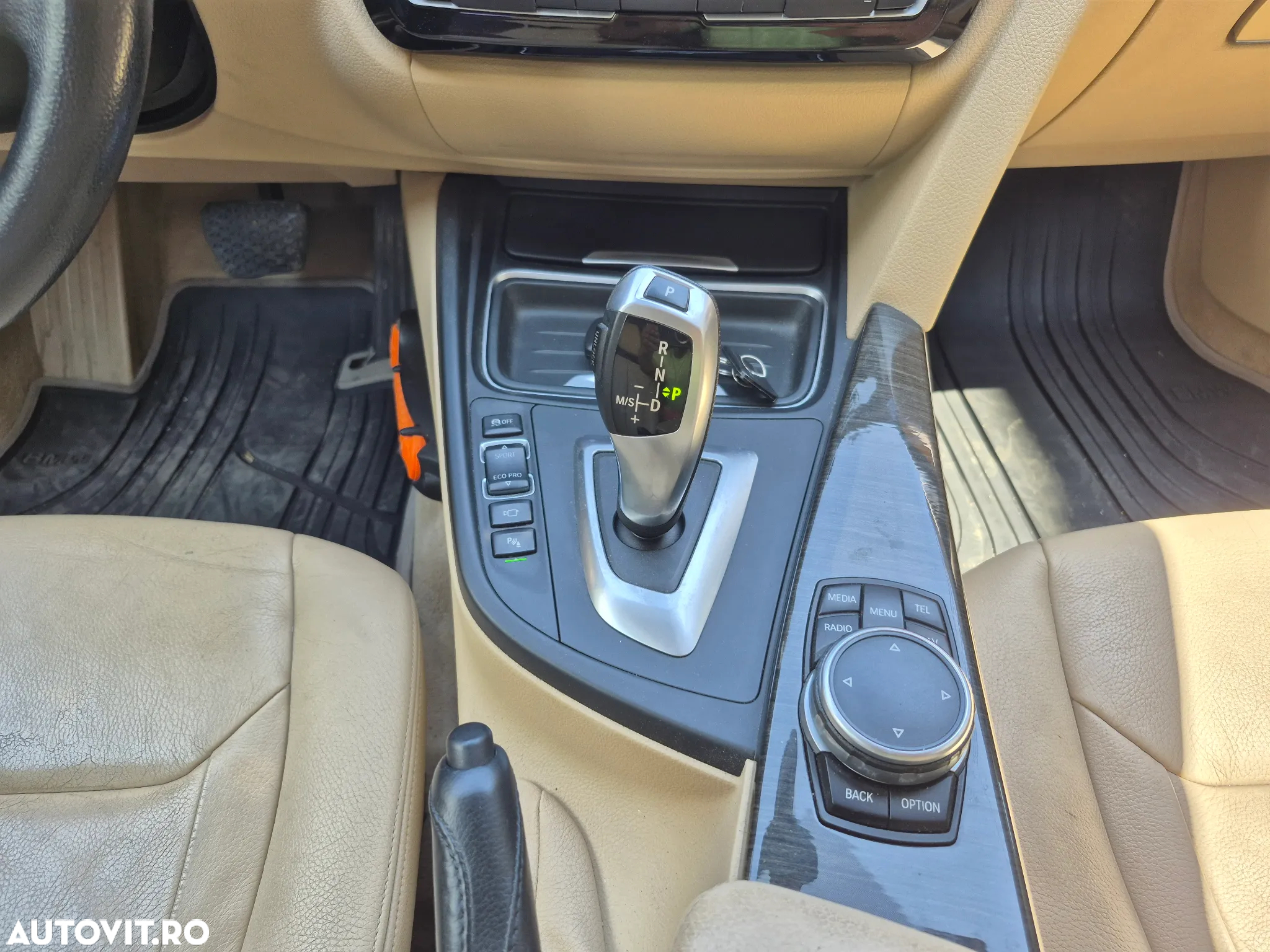BMW Seria 3 320i GT Aut. Luxury Line - 19