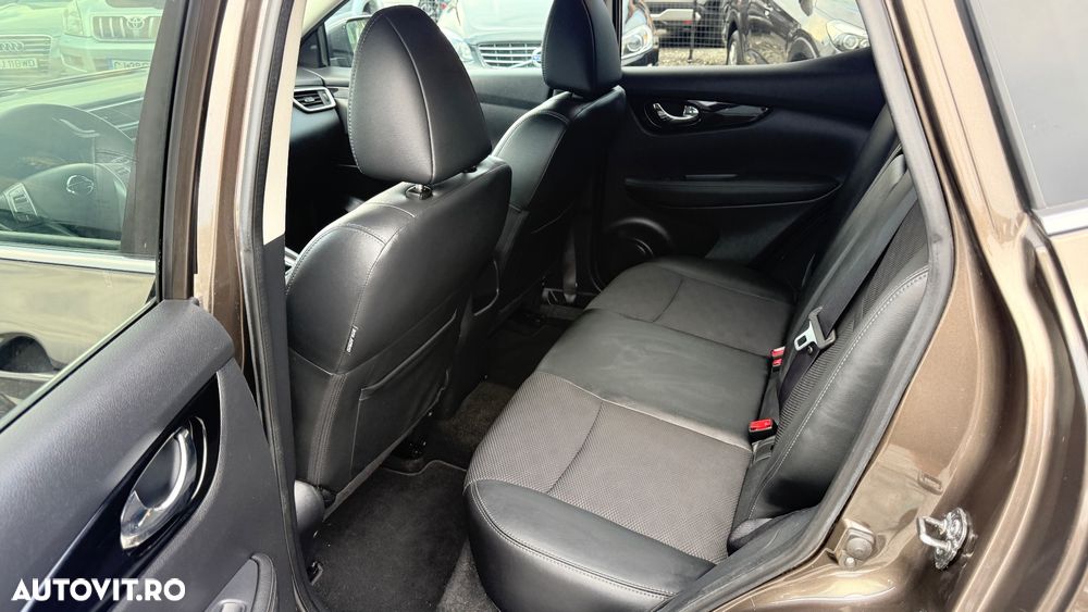 Nissan Qashqai 1.6 DIG-T TEKNA - 8