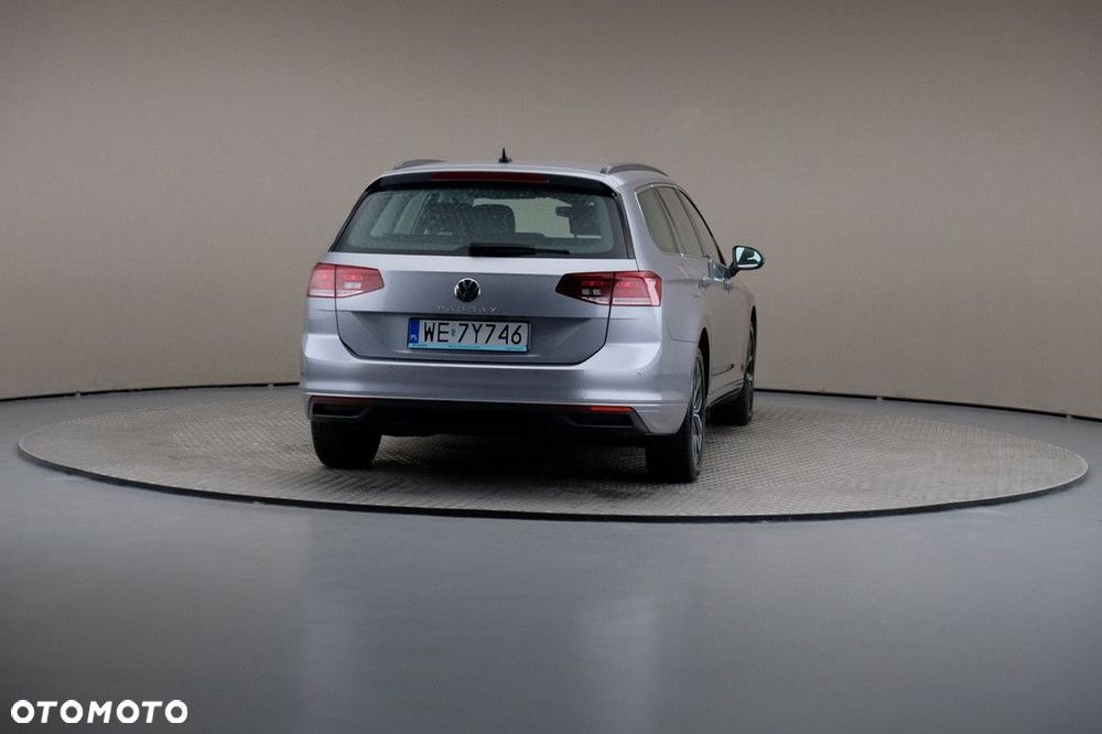 Volkswagen Passat Variant - 5
