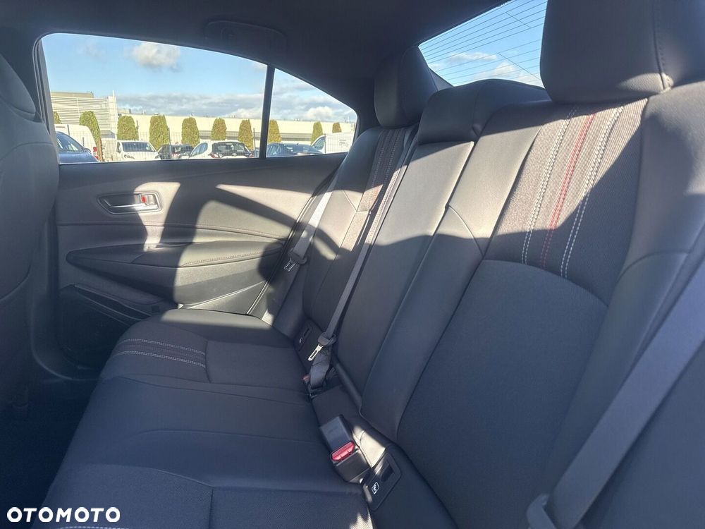 Toyota Corolla 1.8 Hybrid GR Sport - 17