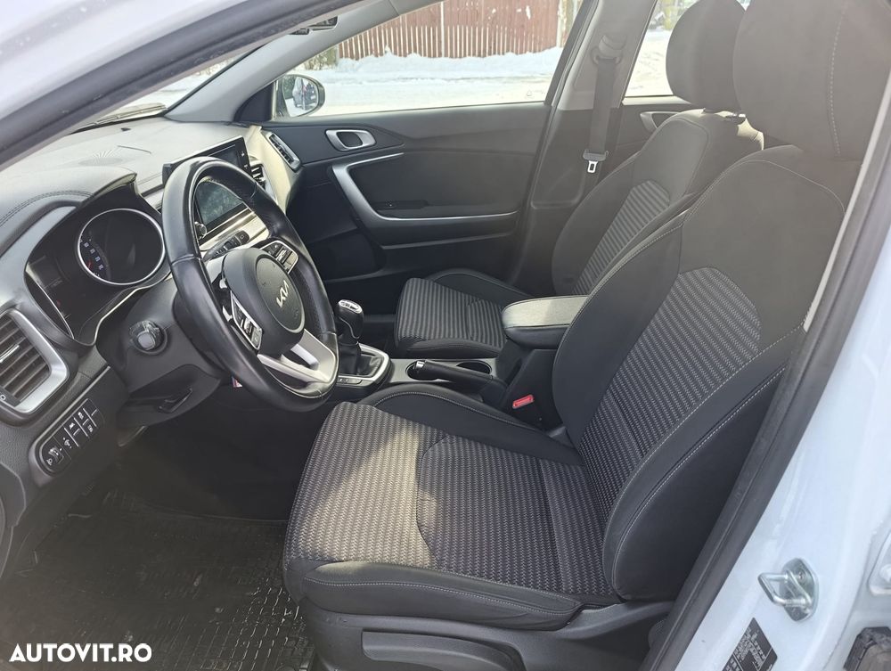 Kia Ceed - 8