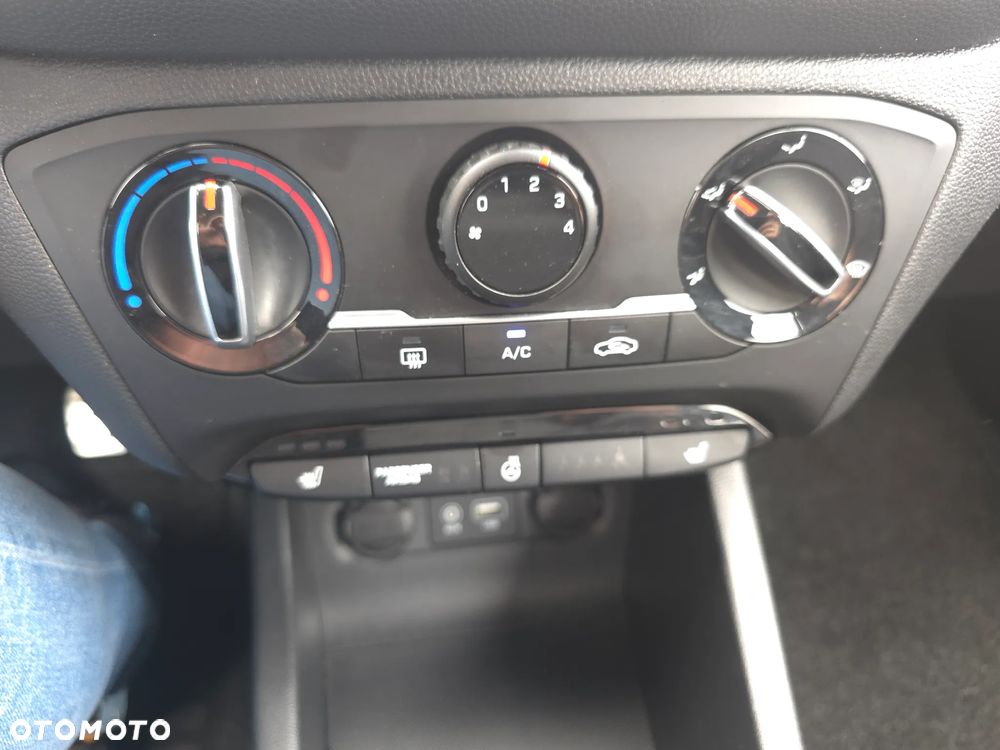 Hyundai i20 blue 1.0 T-GDI Active YES Plus - 30