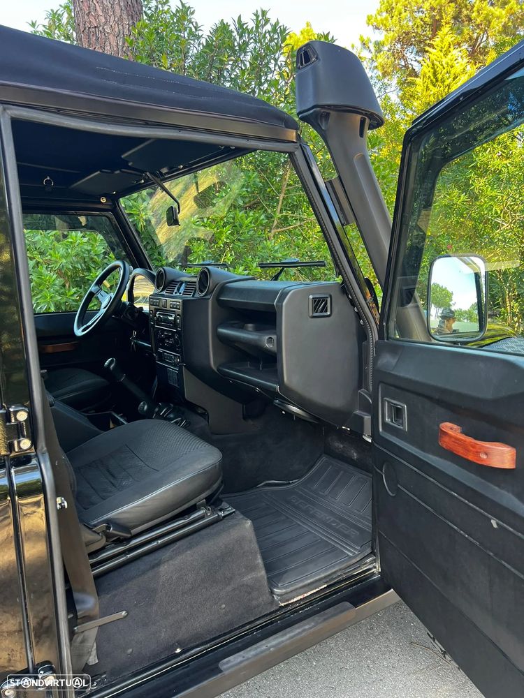 Land Rover Defender 110 CC 2.4 CRD SE - 23