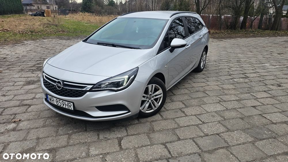 Opel Astra 1.6 CDTI Essentia - 1