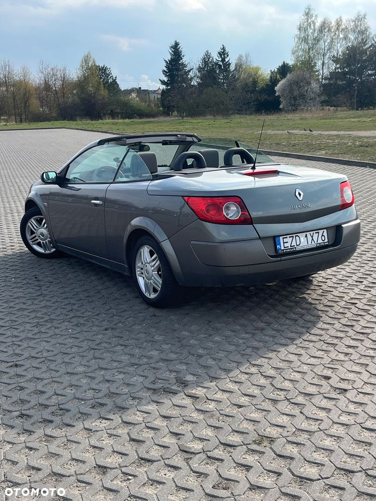 Renault Megane 2.0 Confort Dynamique - 21