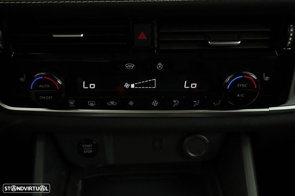 Nissan Qashqai 1.3 DIG-T N-Connecta LED Xtronic - 11