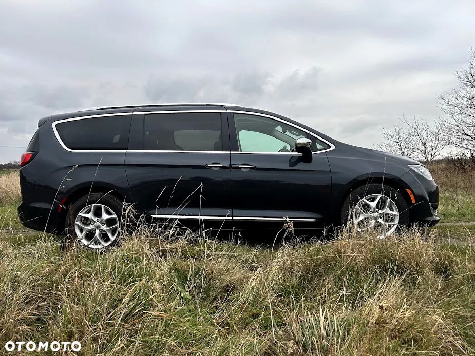 Chrysler Pacifica - 18