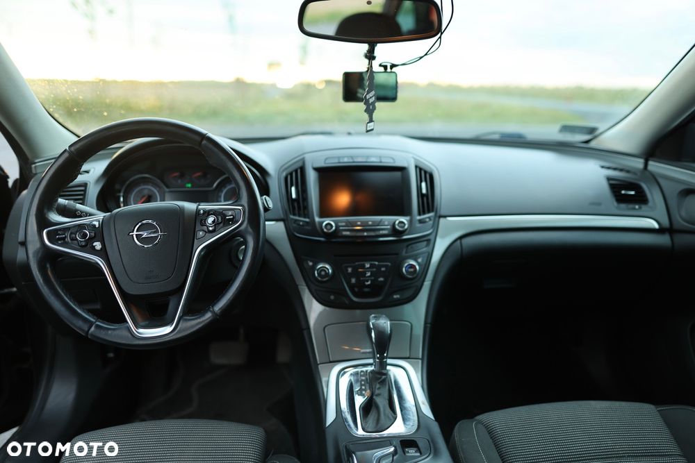 Opel Insignia - 10