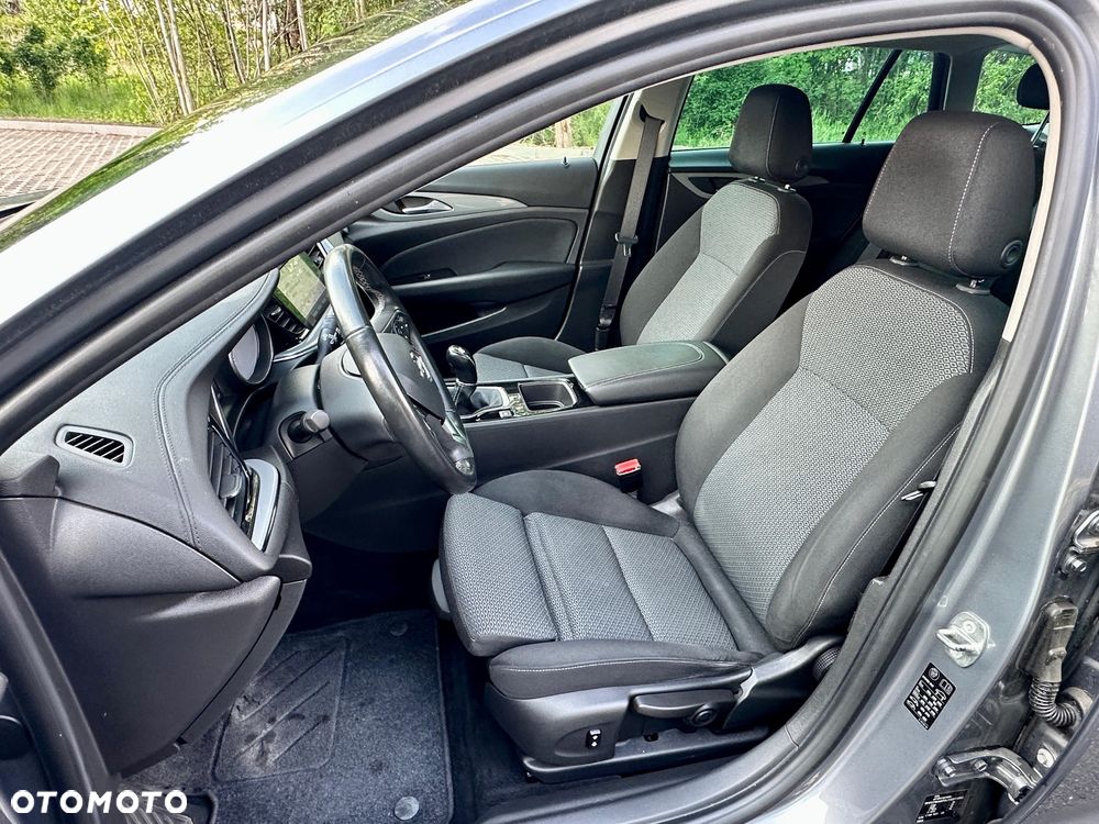 Opel Insignia - 18