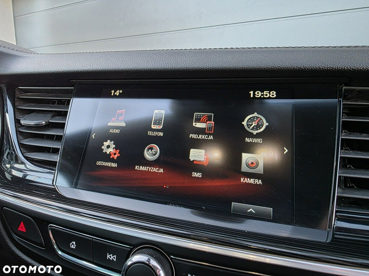 Opel Insignia - 18
