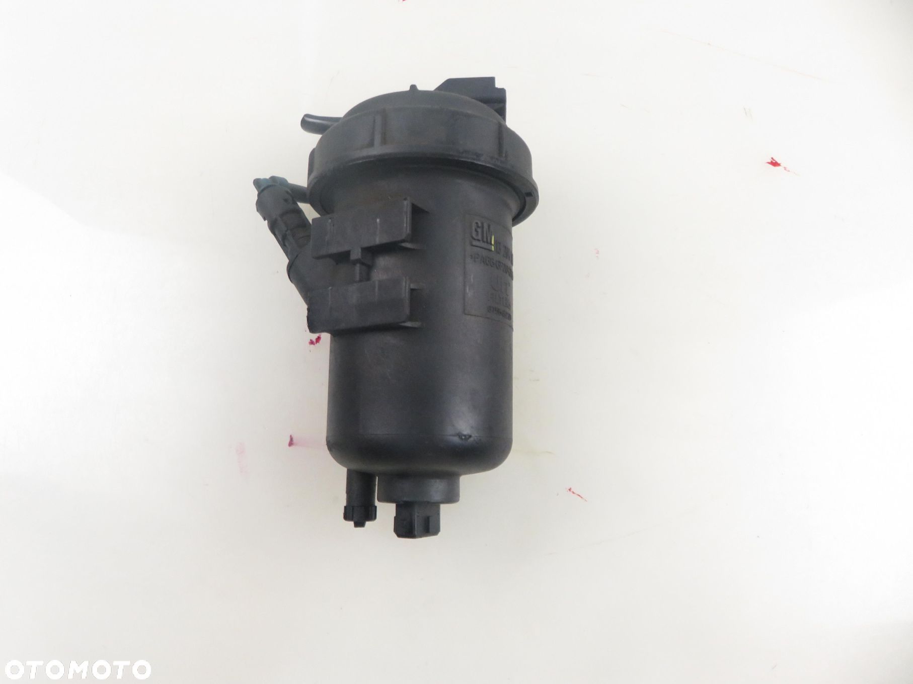 OBUDOWA FILTRA PALIWA OPEL ZAFIRA B 1.9 CDTI 13204107 - 1