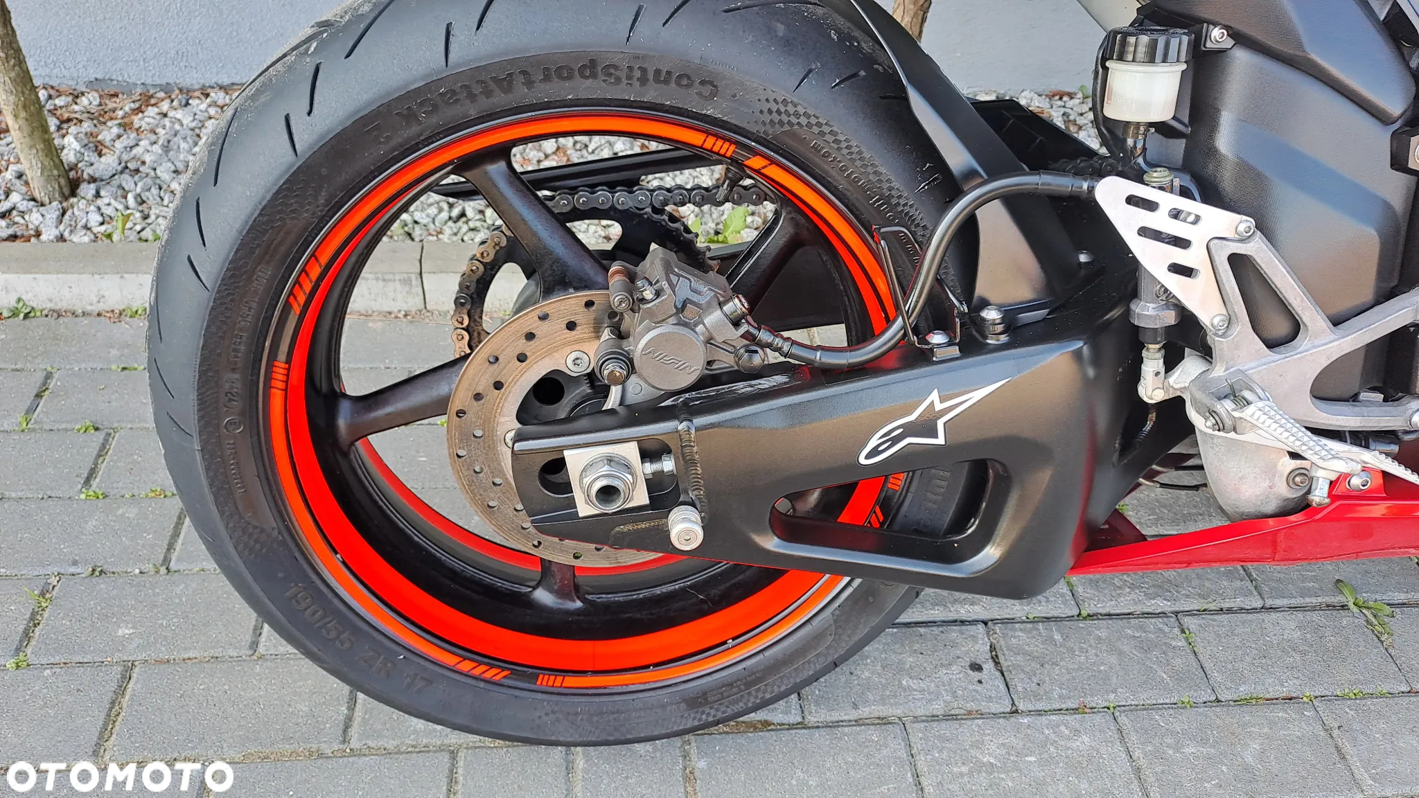 Yamaha R1 - 21