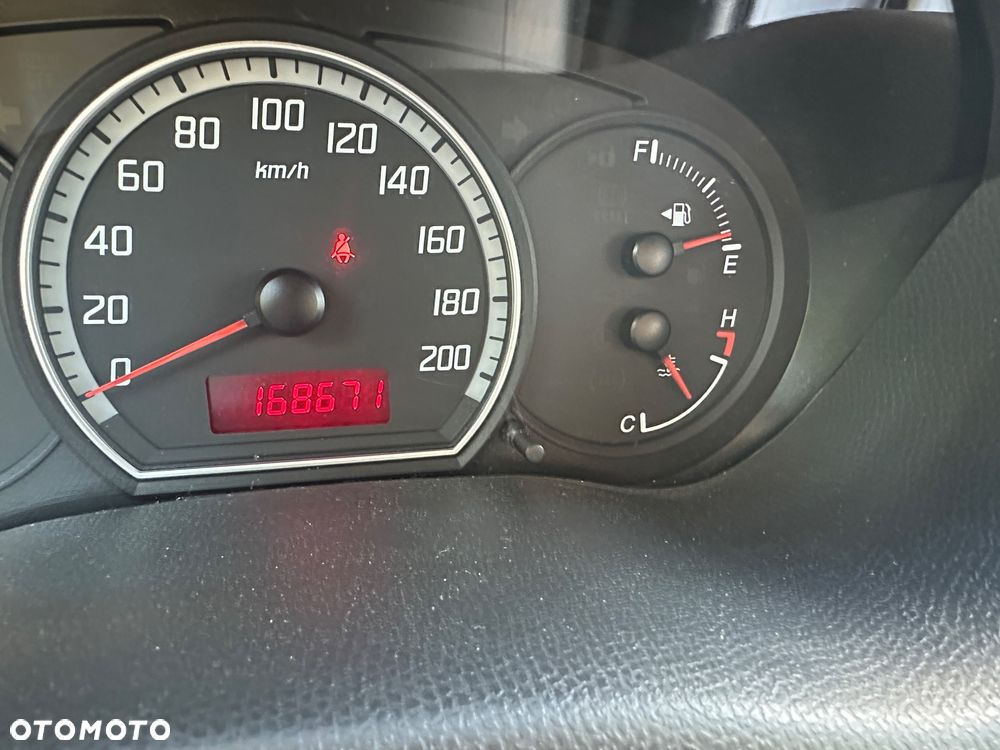 Suzuki Swift 1.3 Comfort - 25