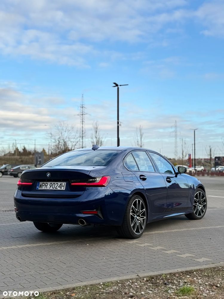 BMW Seria 3 330i Luxury Line sport - 6