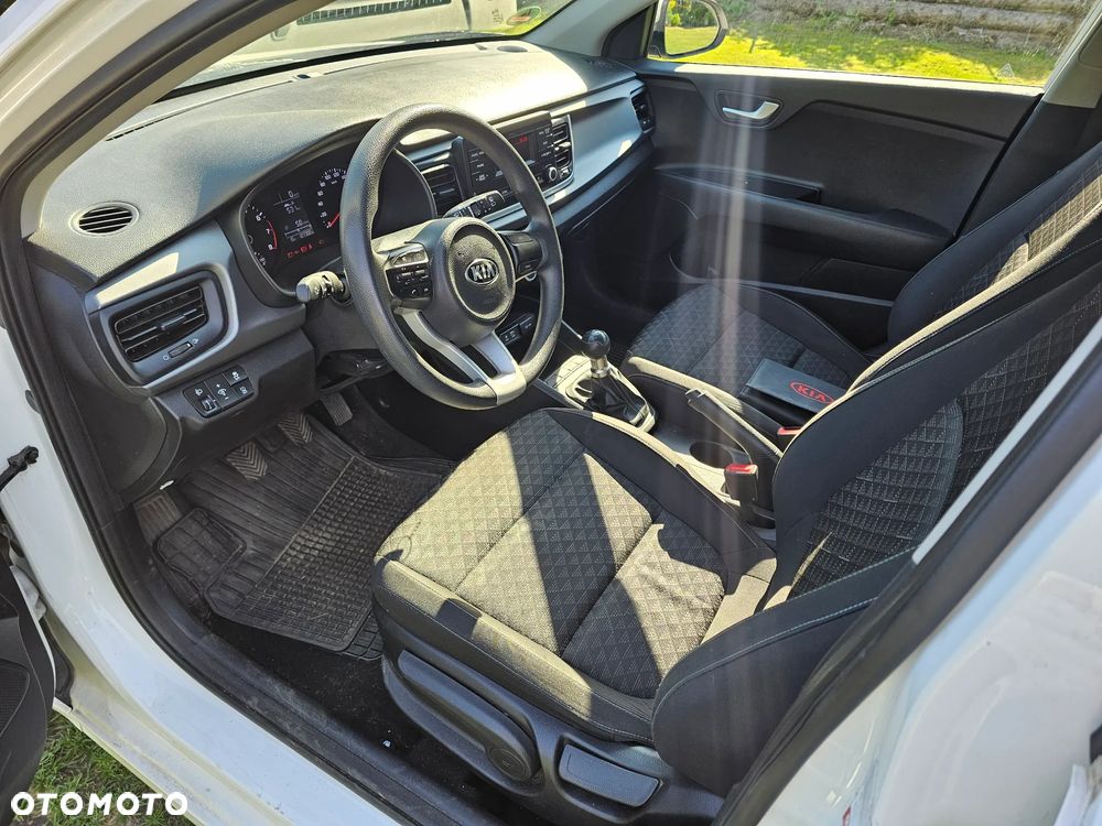 Kia Rio 1.2 Attract - 10