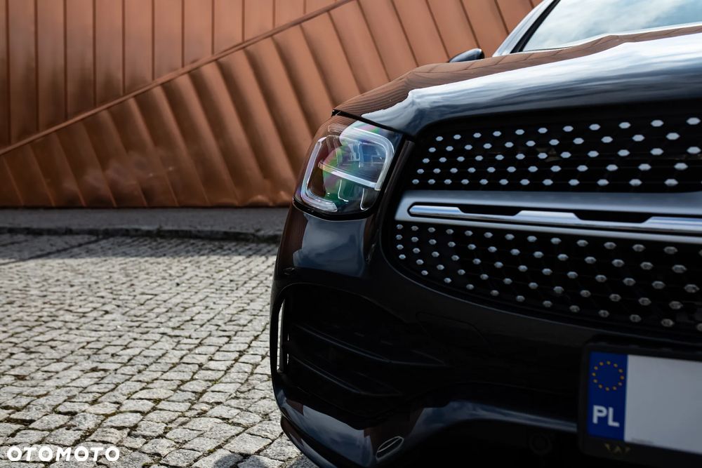 Mercedes-Benz GLC 220 d 4Matic 9G-TRONIC AMG Line Plus - 10