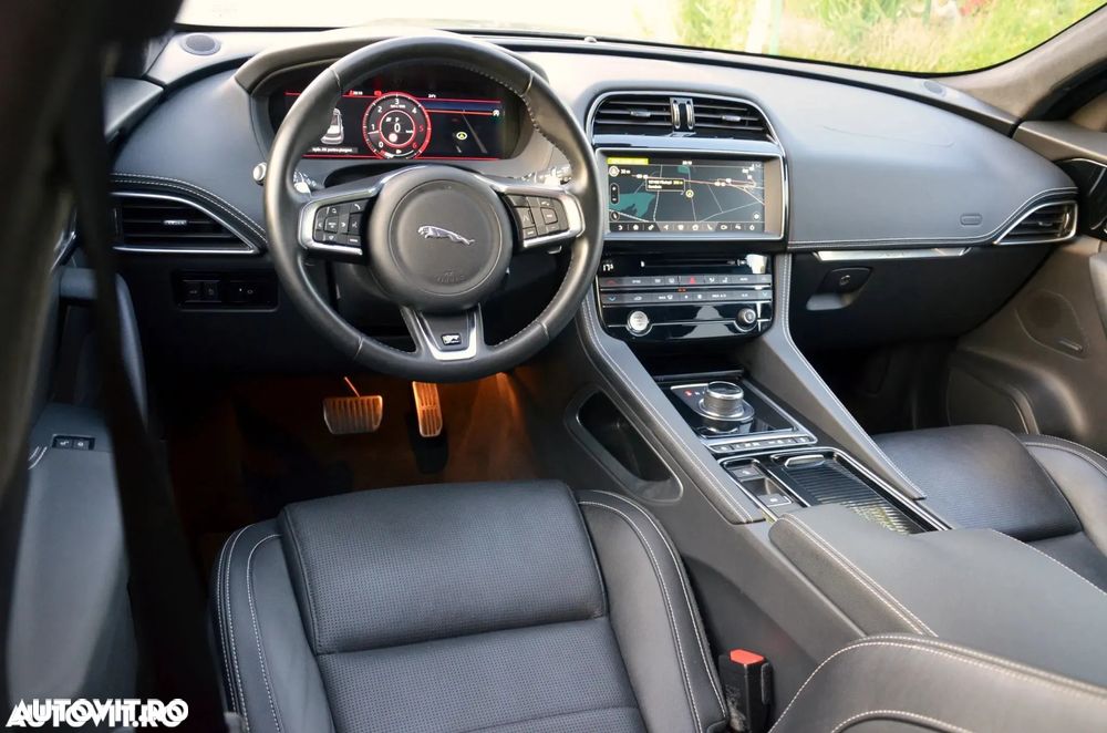 Jaguar F-Pace 20d AWD Aut. R-Sport - 5