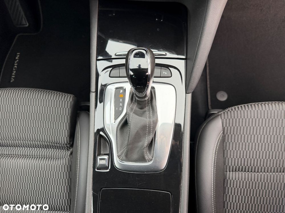 Opel Insignia - 15
