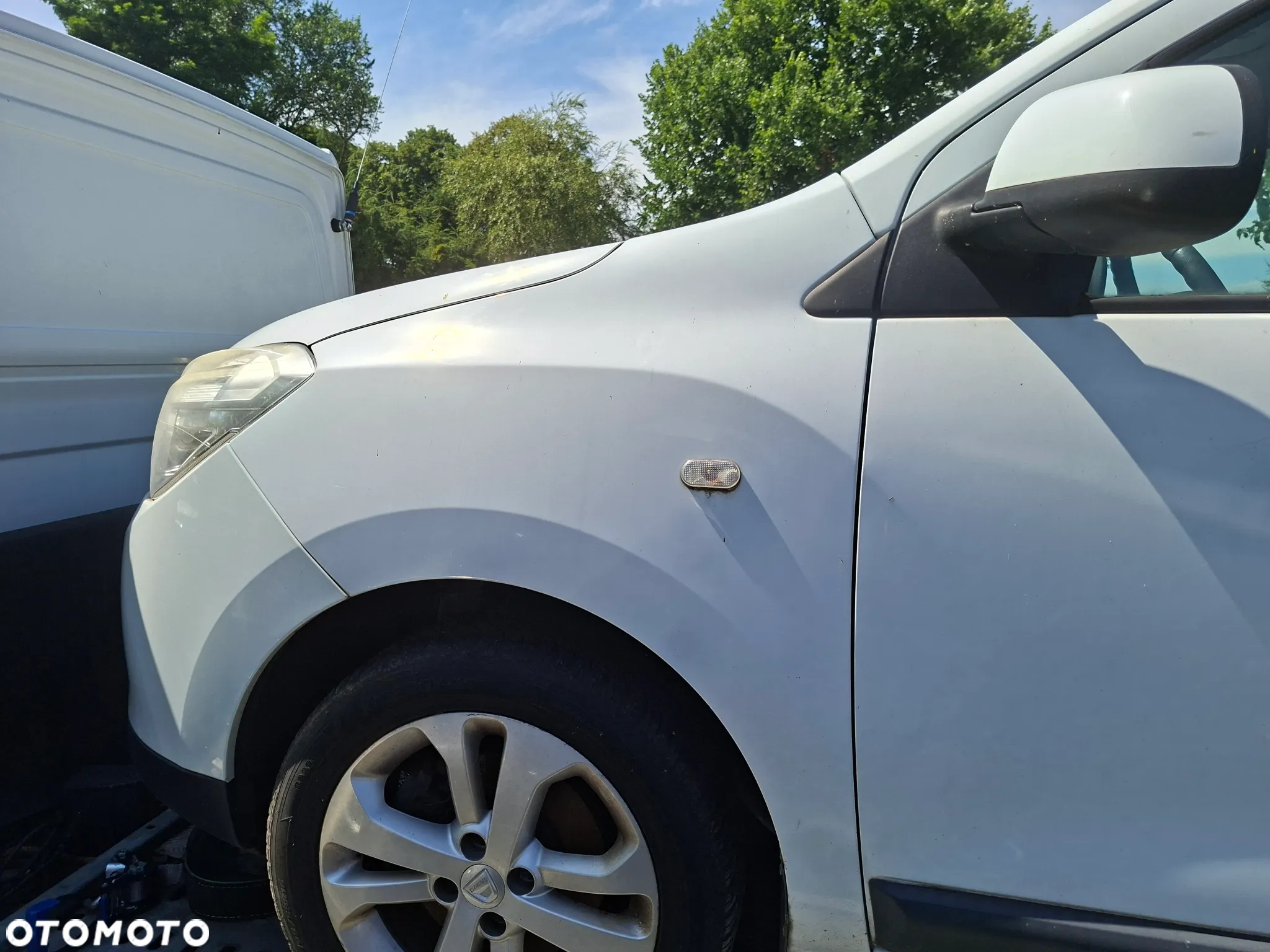 dacia dokker lewy  błotnik maska zderzak d389  poznan - 2