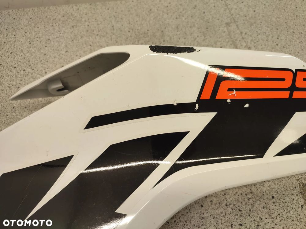 Owiewka, osłona, bok, boczek KTM Duke 125 - 9