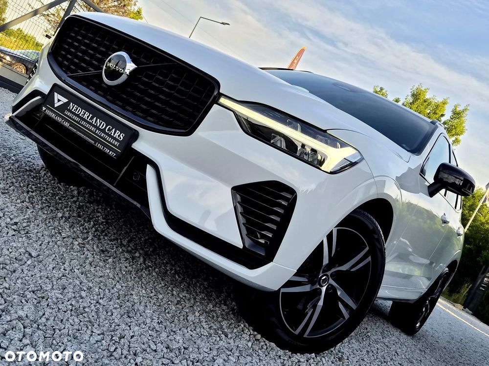 Volvo XC 60 B4 D AWD Plus Dark - 40