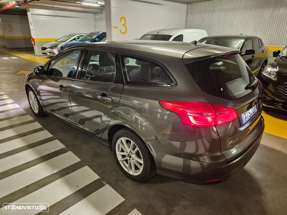 Ford Focus SW 1.5 TDCi EcoBlue Active - 11