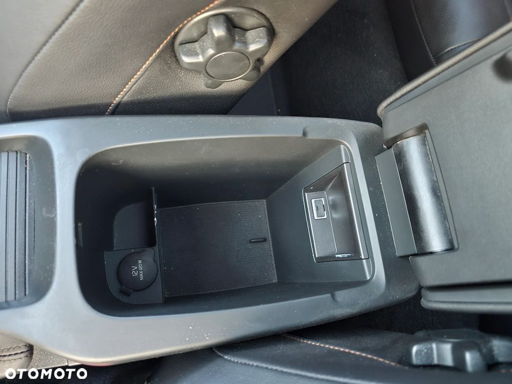Volvo V40 Cross Country T4 AWD Geartronic Summum - 12