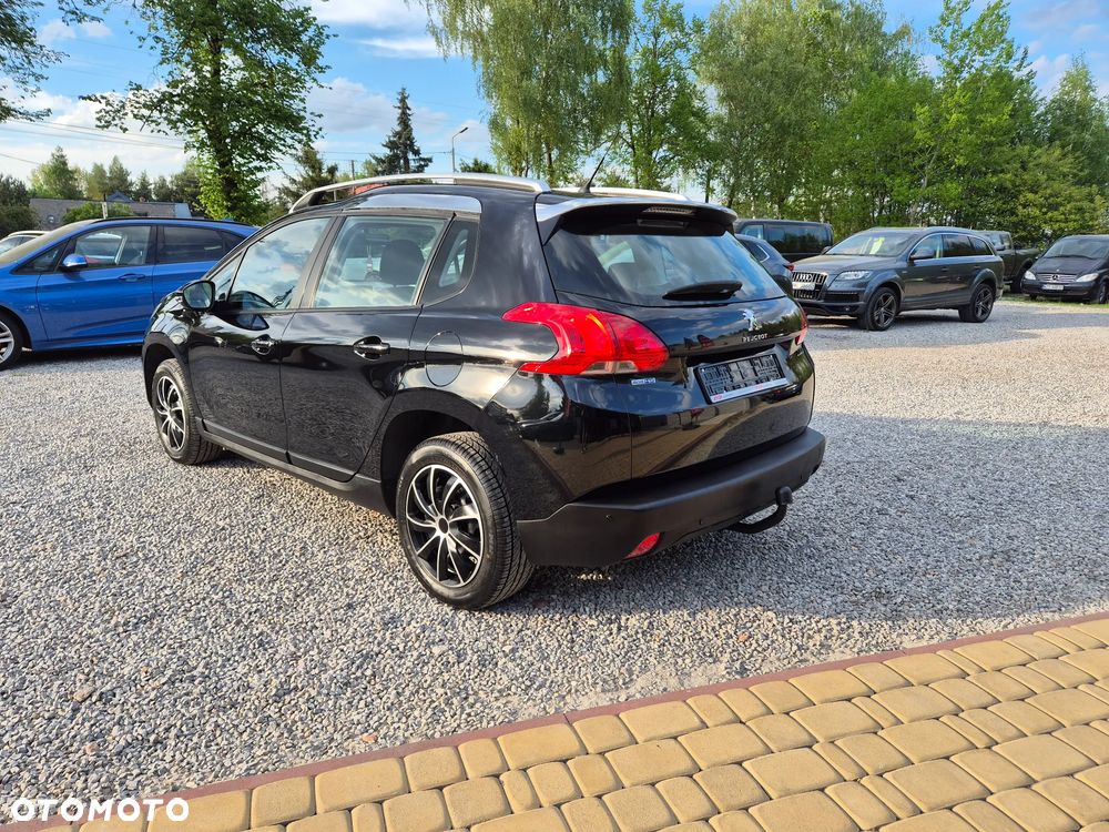 Peugeot 2008 - 8