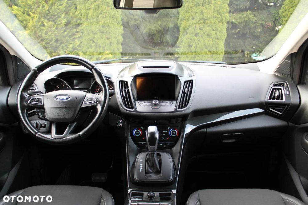 Ford Kuga - 27