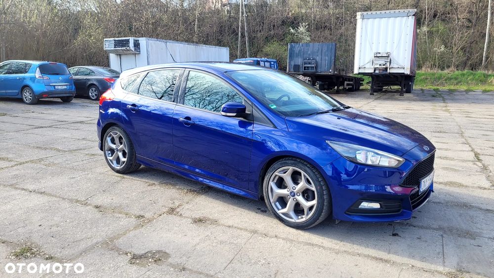 Ford Focus 2.0 TDCi ST - 9
