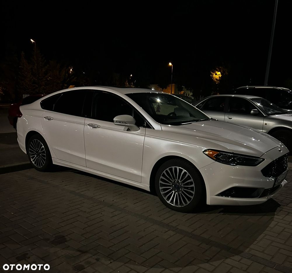 Ford Fusion - 16