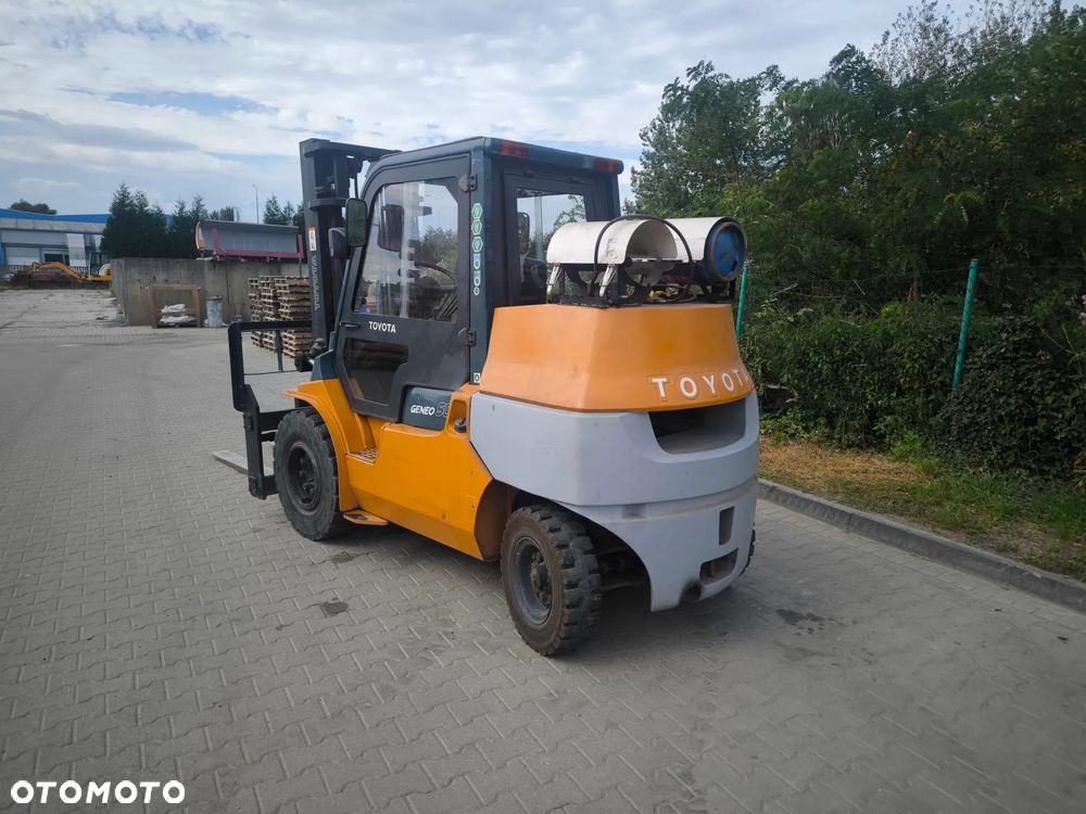 Toyota 7FG50 - 2