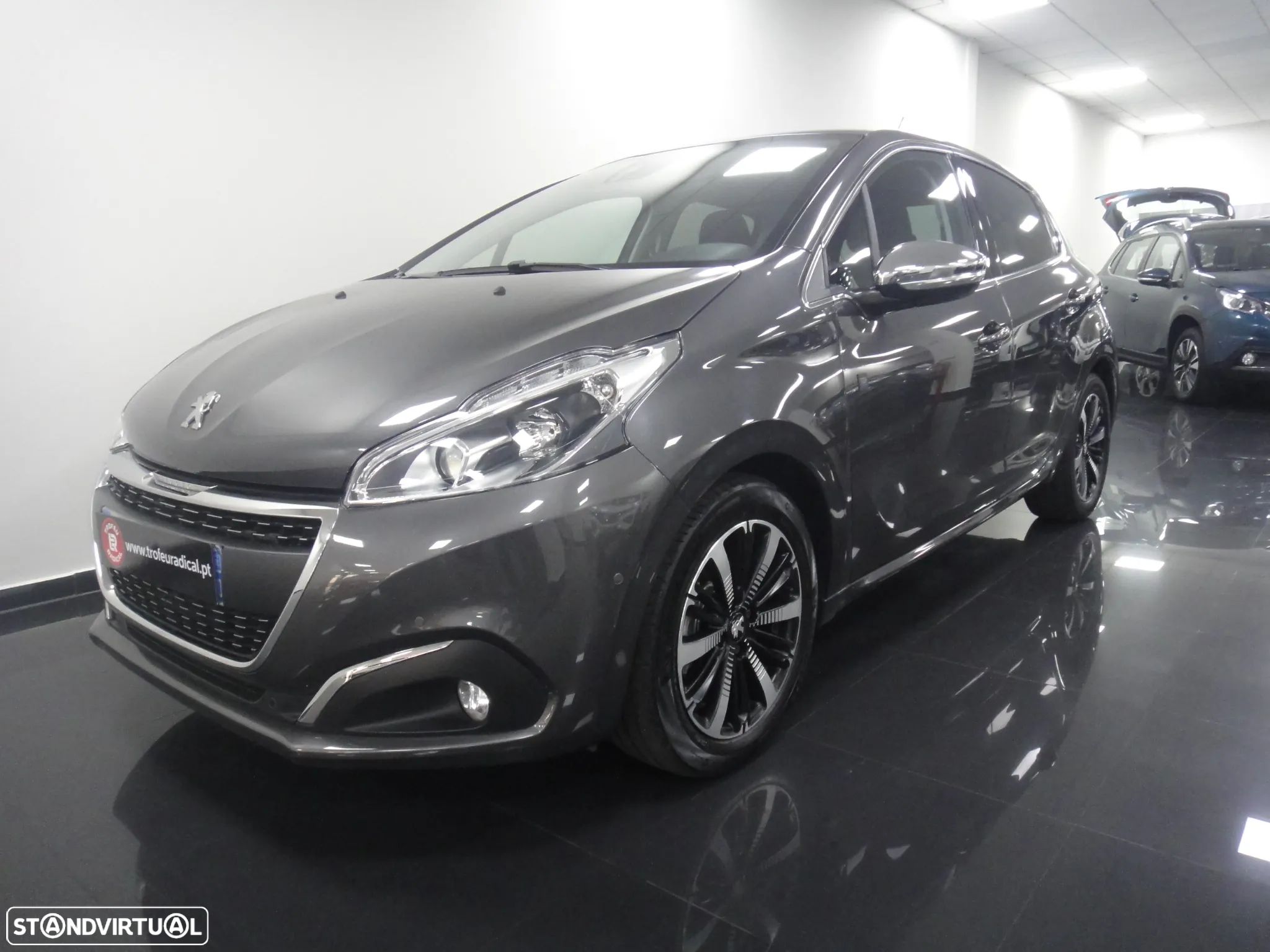 Peugeot 208 PureTech 110 Stop & Start Tech Edition - 1