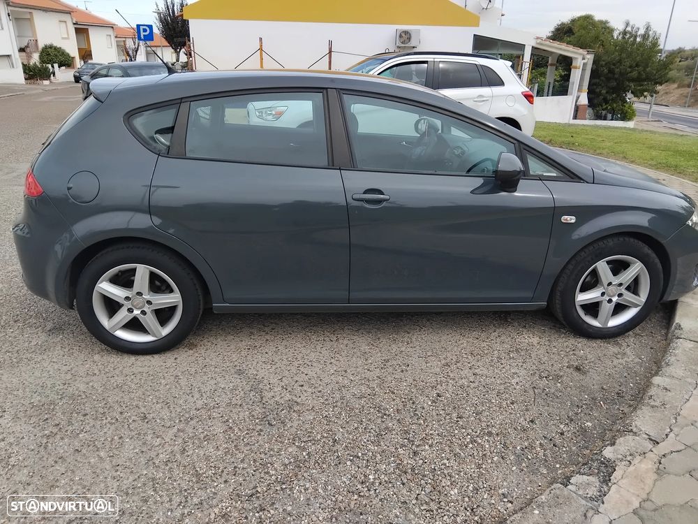SEAT Leon 1.6 TDI ECOMOTIVE Style - 10