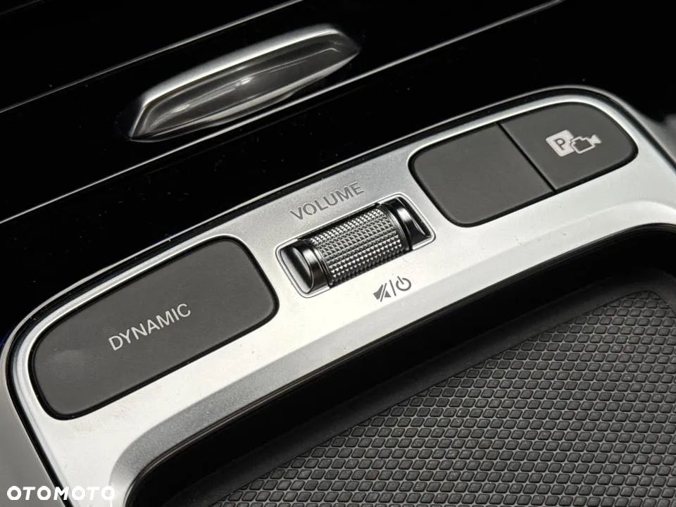 Mercedes-Benz CLA 220 4-Matic AMG Line 7G-DCT - 19