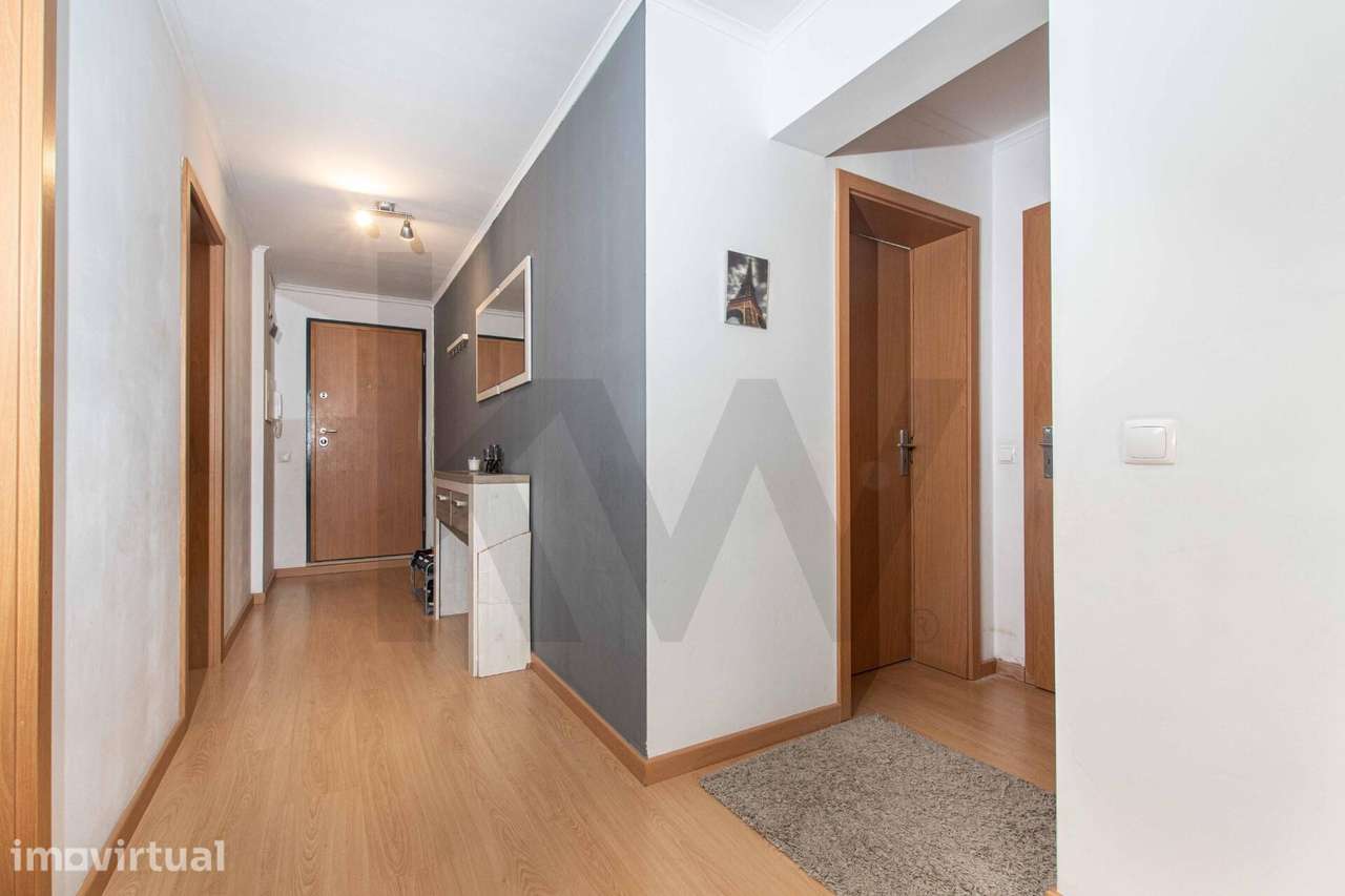 Apartamento T2 com parqueamento e arrecadação - Grande imagem: 4/21