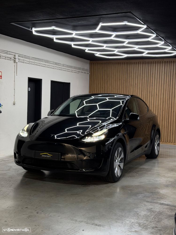 Tesla Model Y Standard - 3
