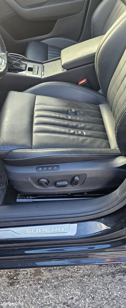 Skoda Superb 2.0 TDI DSG Style - 16